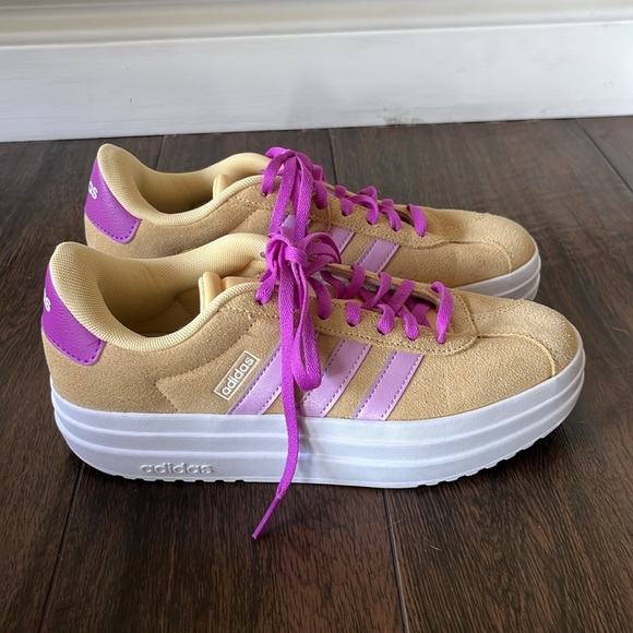 NWT ADIDAS COURT BOLD SHOES! - Picture 8 of 13
